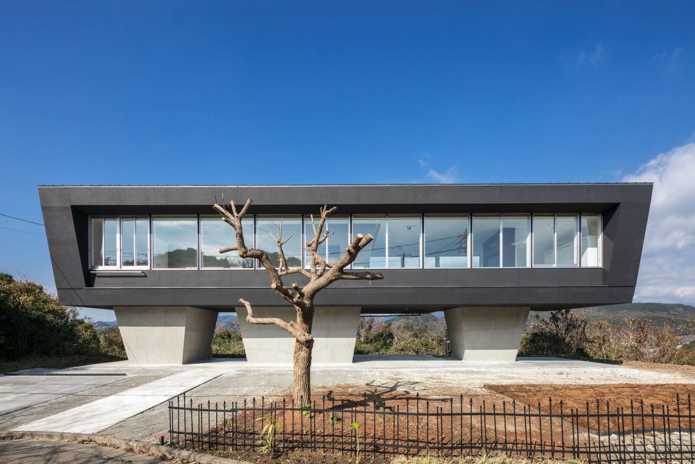 A House with an Ocean View in Izu thumbnail