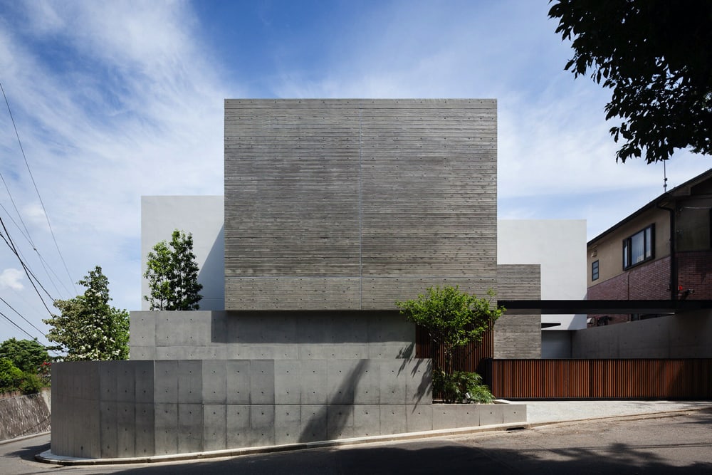 Two-family house in Shinoharadai, Yokohama thumbnail