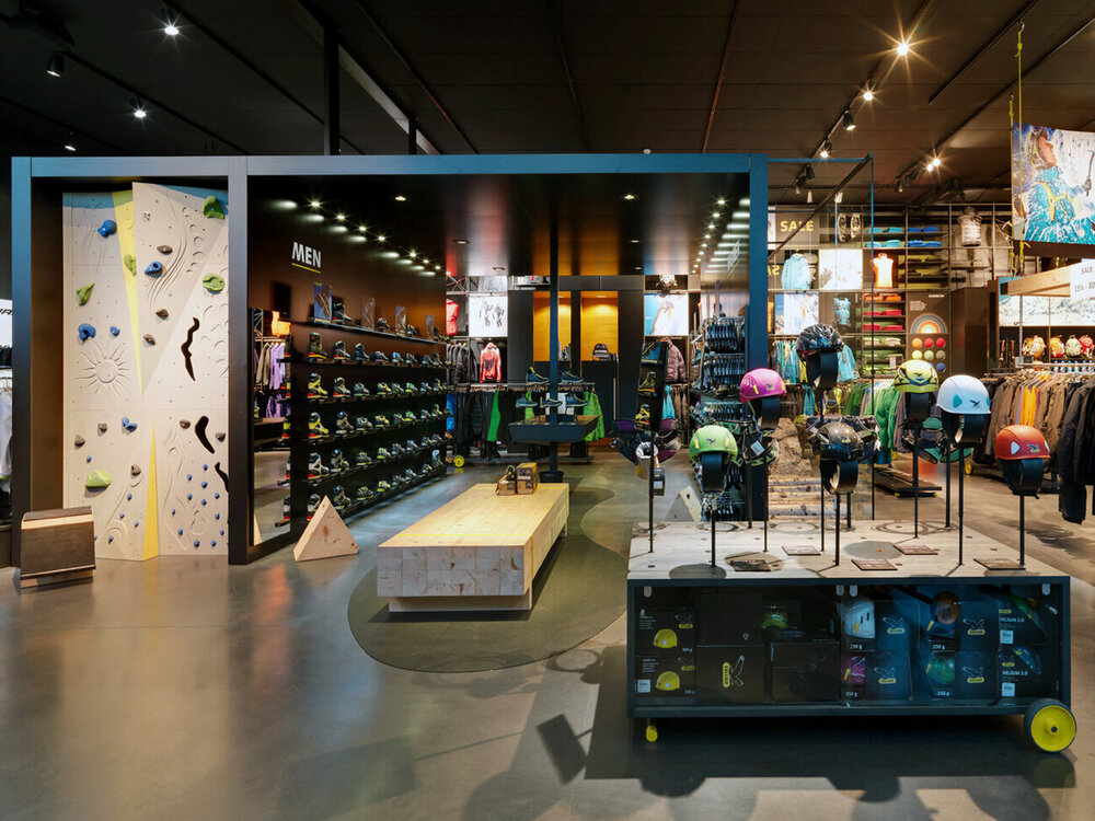 Salewa world flagship shopsystem thumbnail