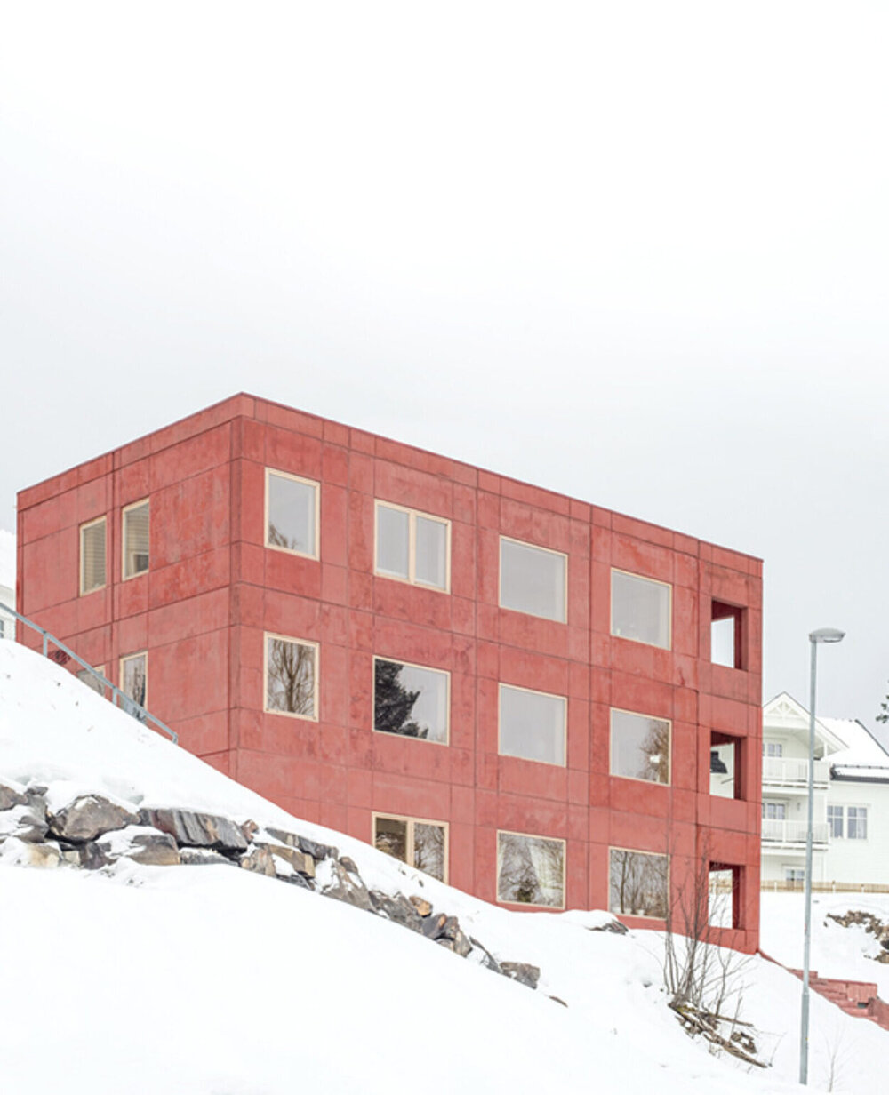 HOUSE IN RED CONCRETE thumbnail